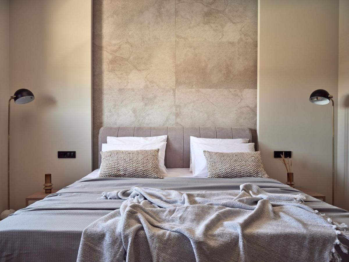 Noema Villa - Stylish Villa With Scenic Serenity, By Zantewize Sarakinádhon エクステリア 写真