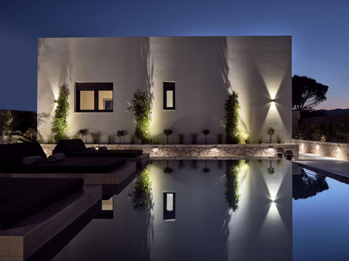 Noema Villa - Stylish Villa With Scenic Serenity, By Zantewize Sarakinádhon エクステリア 写真