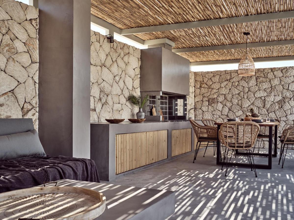 Noema Villa - Stylish Villa With Scenic Serenity, By Zantewize Sarakinádhon エクステリア 写真