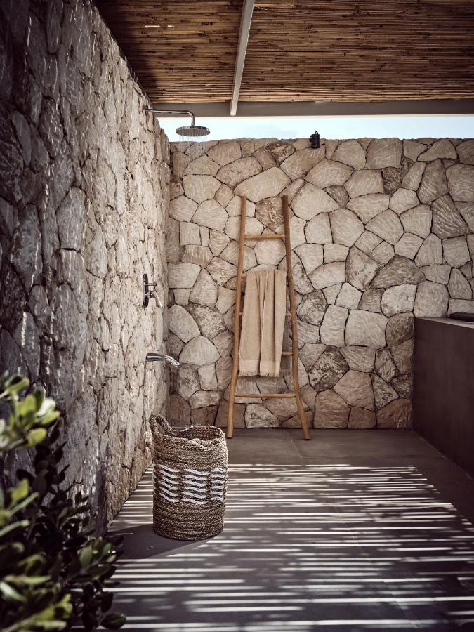 Noema Villa - Stylish Villa With Scenic Serenity, By Zantewize Sarakinádhon エクステリア 写真