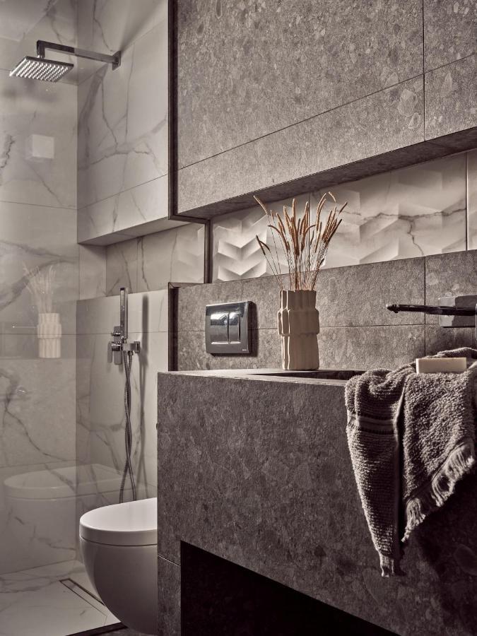 Noema Villa - Stylish Villa With Scenic Serenity, By Zantewize Sarakinádhon エクステリア 写真