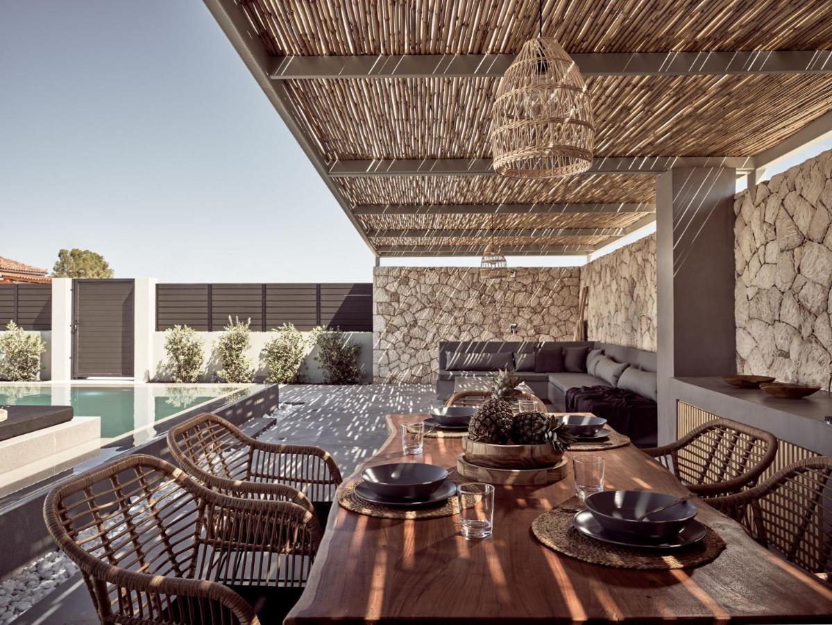 Noema Villa - Stylish Villa With Scenic Serenity, By Zantewize Sarakinádhon エクステリア 写真